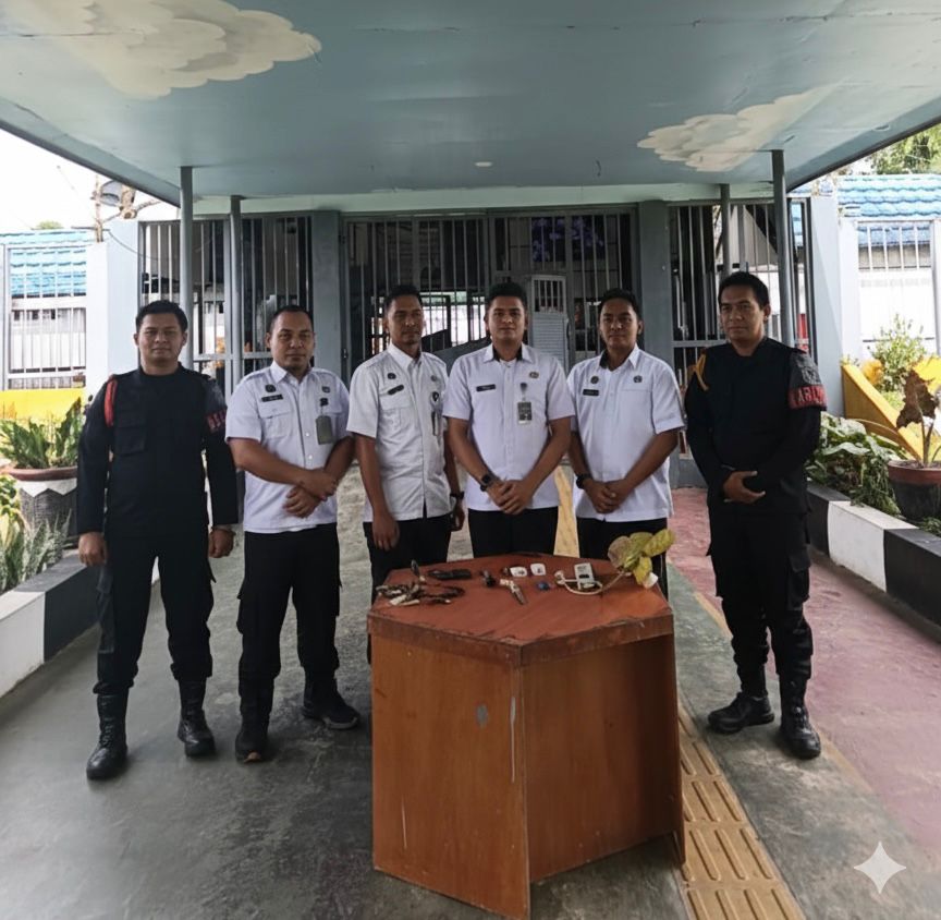Operasi Siang Hari di Blok F, Lapas Karang Intan Berhasil Mengamankan Barang dari Kamar Hunian